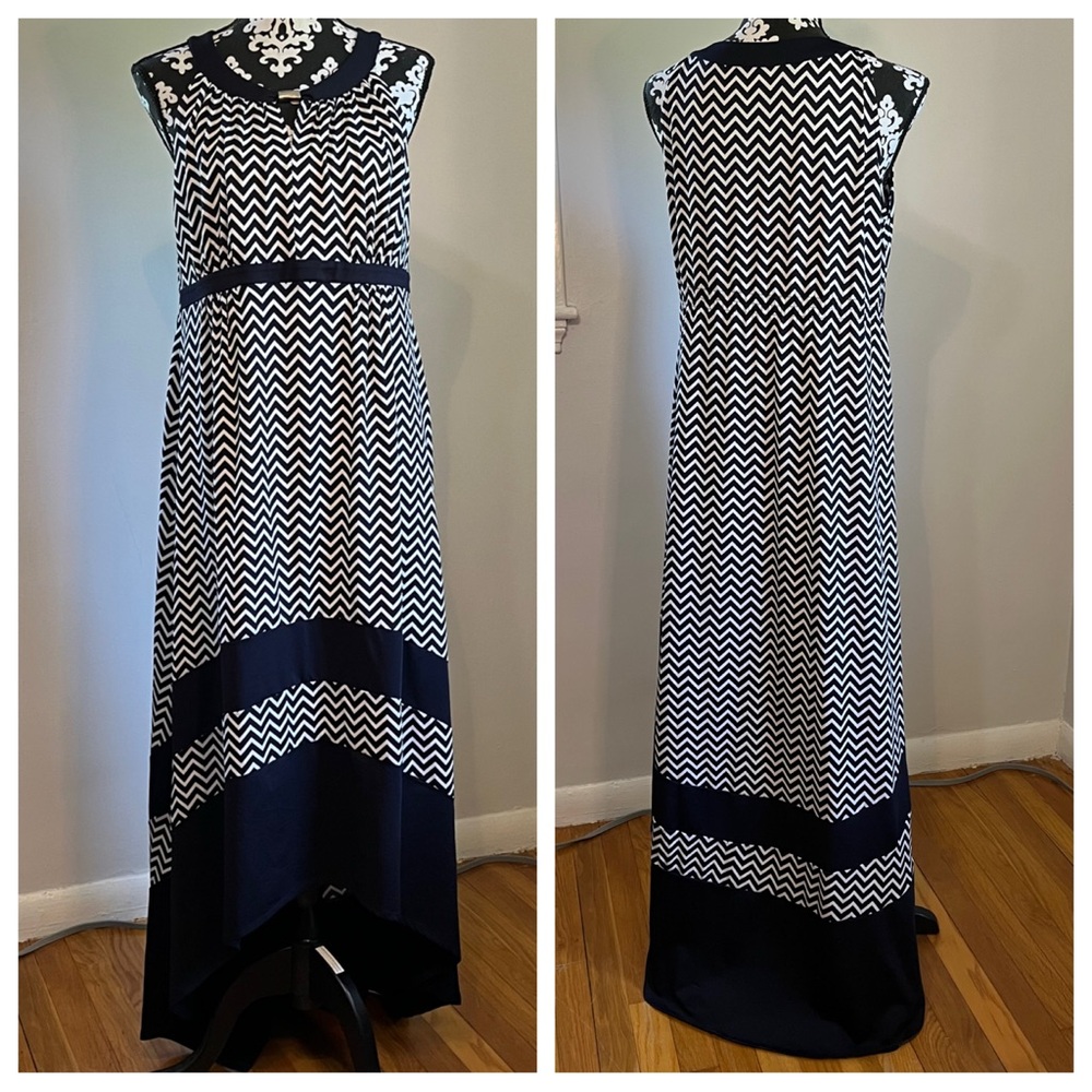 JohnPaulRichard Navy Blue & White Chevron Maxi Dress Size Large EUC